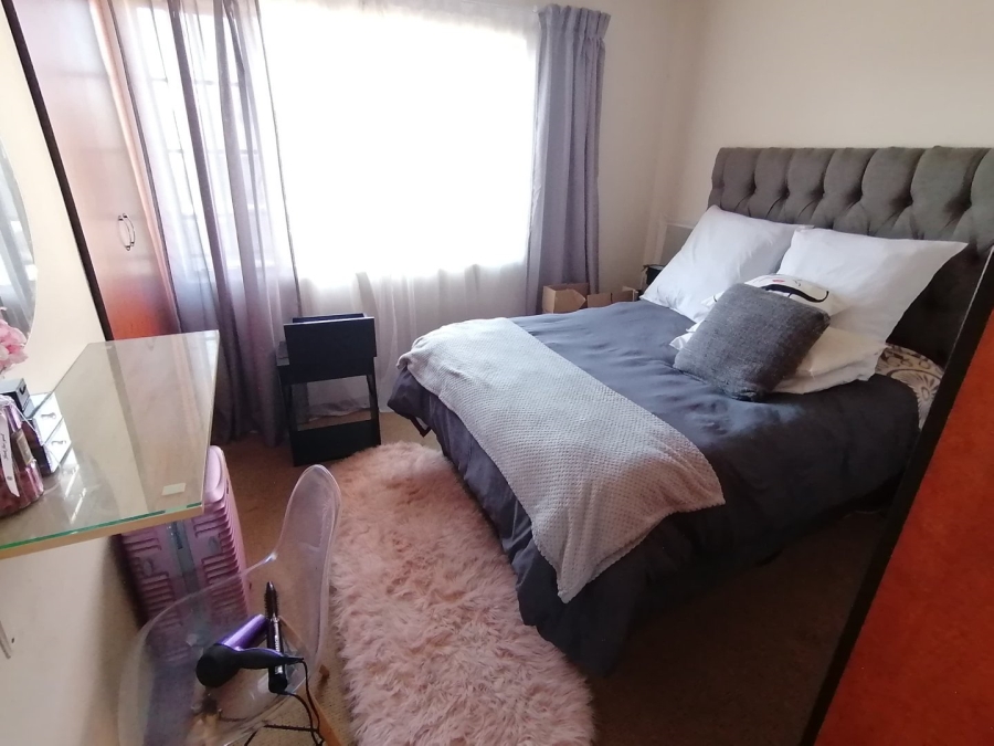 2 Bedroom Property for Sale in Hillside Free State